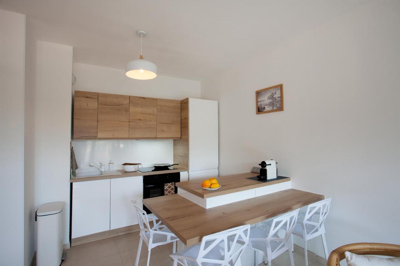 Playa Marina Apartment บาสเตีย ภายนอก รูปภาพ